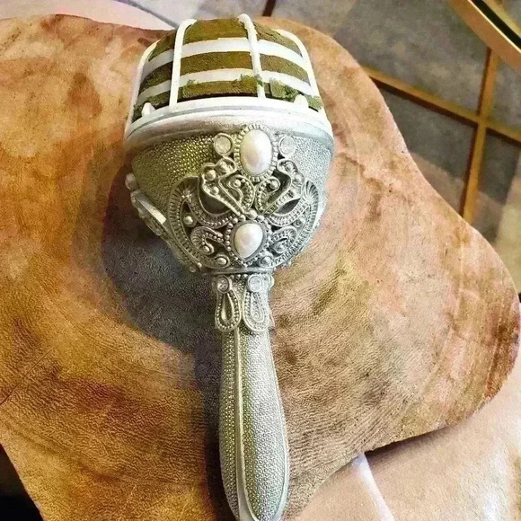 Accessories - Metal Bouquet  holder